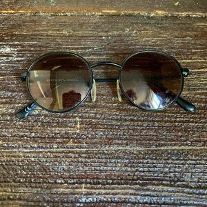 Serengeti drivers sunglasses (5334c) with Serengeti case.